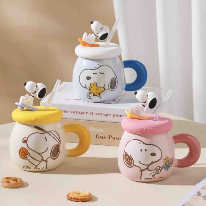 Mug Snoopy con tapa.